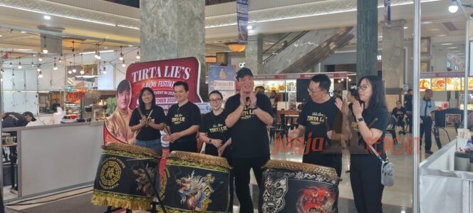 
					Prosesi Pembukaan Tirta Lie Bakmi Festival 2026 di SCH Mall , ( Foto : Tanti ) 